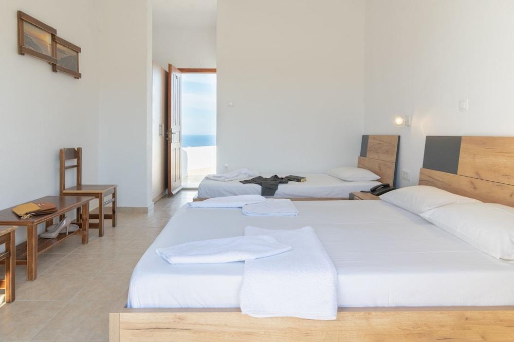 Adamastos Hotel Akrotiri  Exterior photo