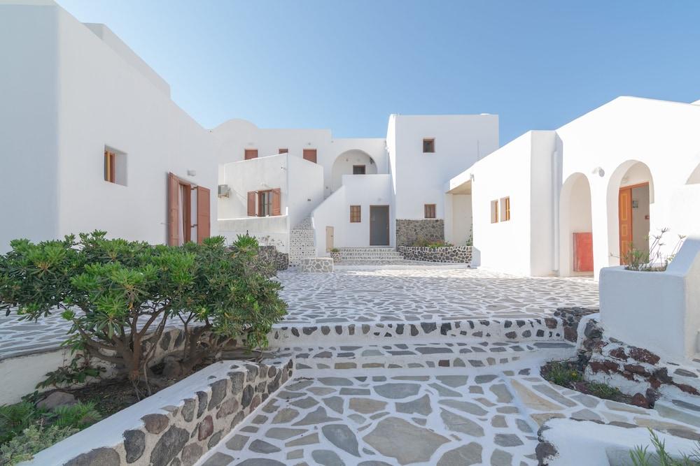 Adamastos Hotel Akrotiri  Exterior photo